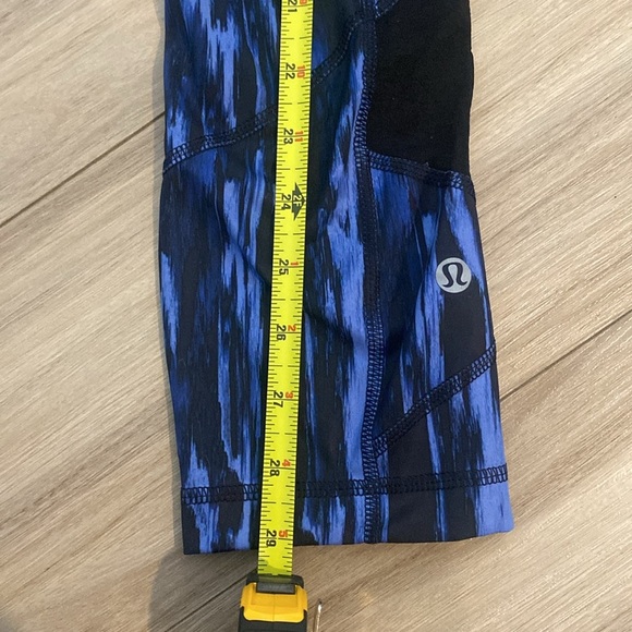 Lululemon tights size 4 - Picture 3 of 9